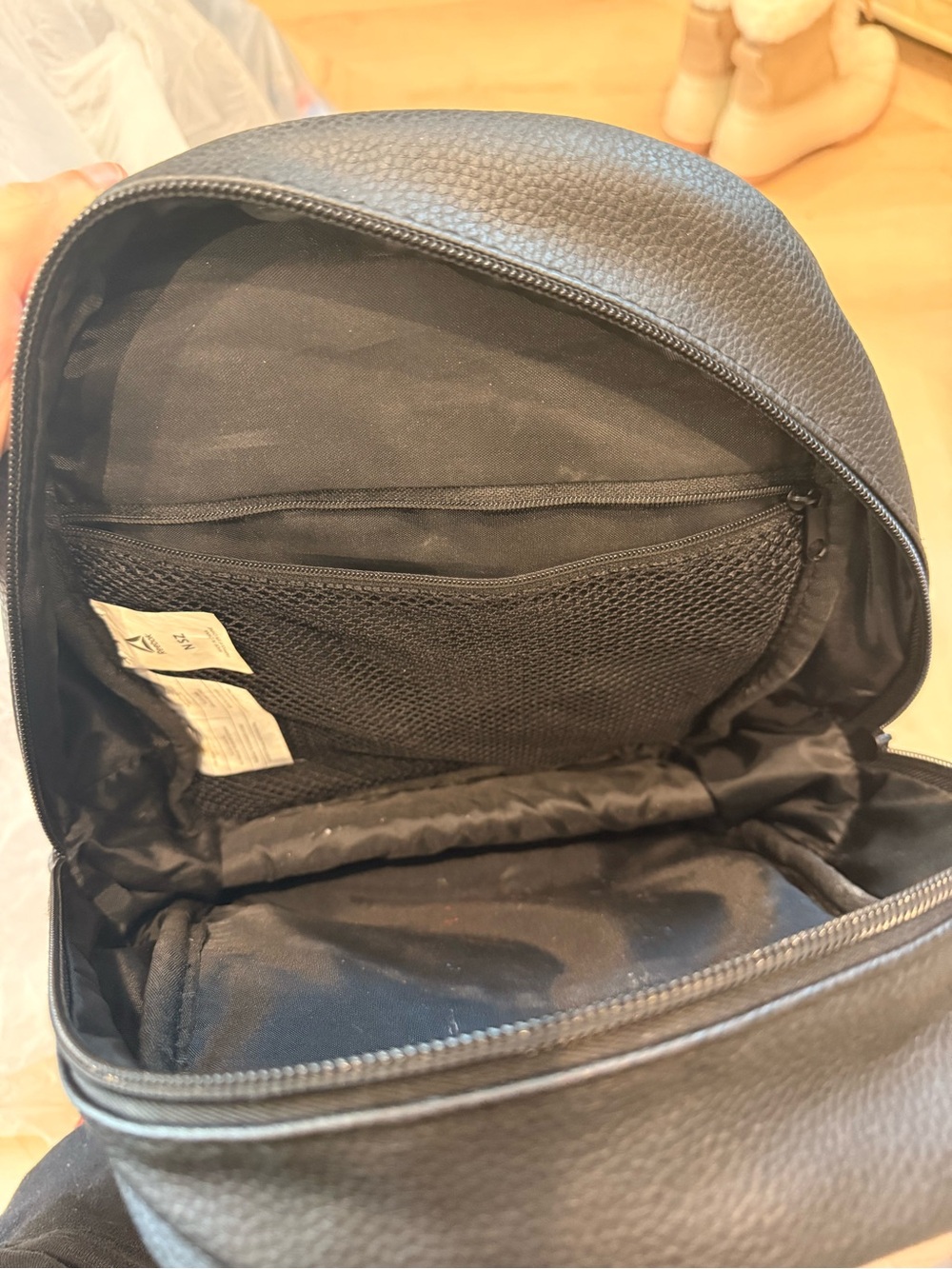 Mini Reebok Black Pebbled Sling Backpack - Picture 3 of 3